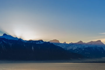 Genfer See mit Bergen am morgen  Chexbres Vaud Schweiz by Peter Ehlert in Wochenende am Genfer See
