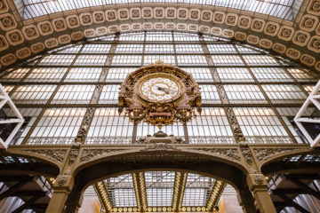 Portal mit Uhr  Paris Île-de-France Frankreich by Peter Ehlert in Paris Louvre und Musée d’Orsay