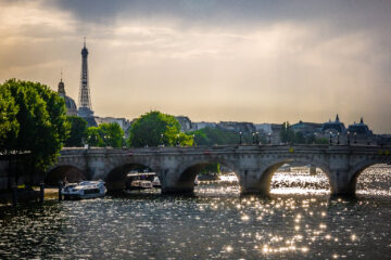 Pont Neuf mit Eiffelturm  Paris Île-de-France Frankreich by Lara Ehlert in Paris, quer durch die Stadt