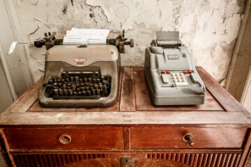 Schreibmaschine und Rechenmaschine  Freudenstadt Baden-Württemberg Deutschland by Peter Ehlert in Grand Hotel Waldlust