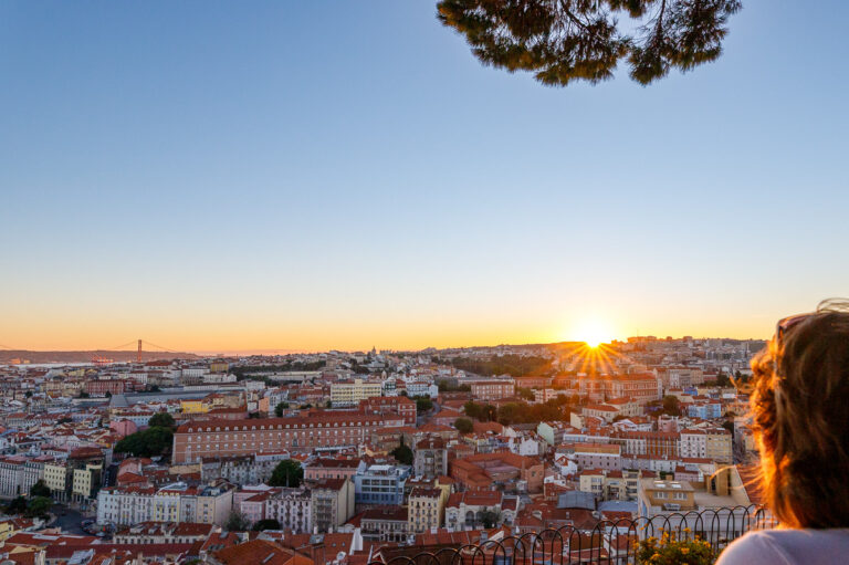 Sonnenuntergang  Lissabon Região de Lisboa Portugal by Peter Ehlert in LIS-Gracia