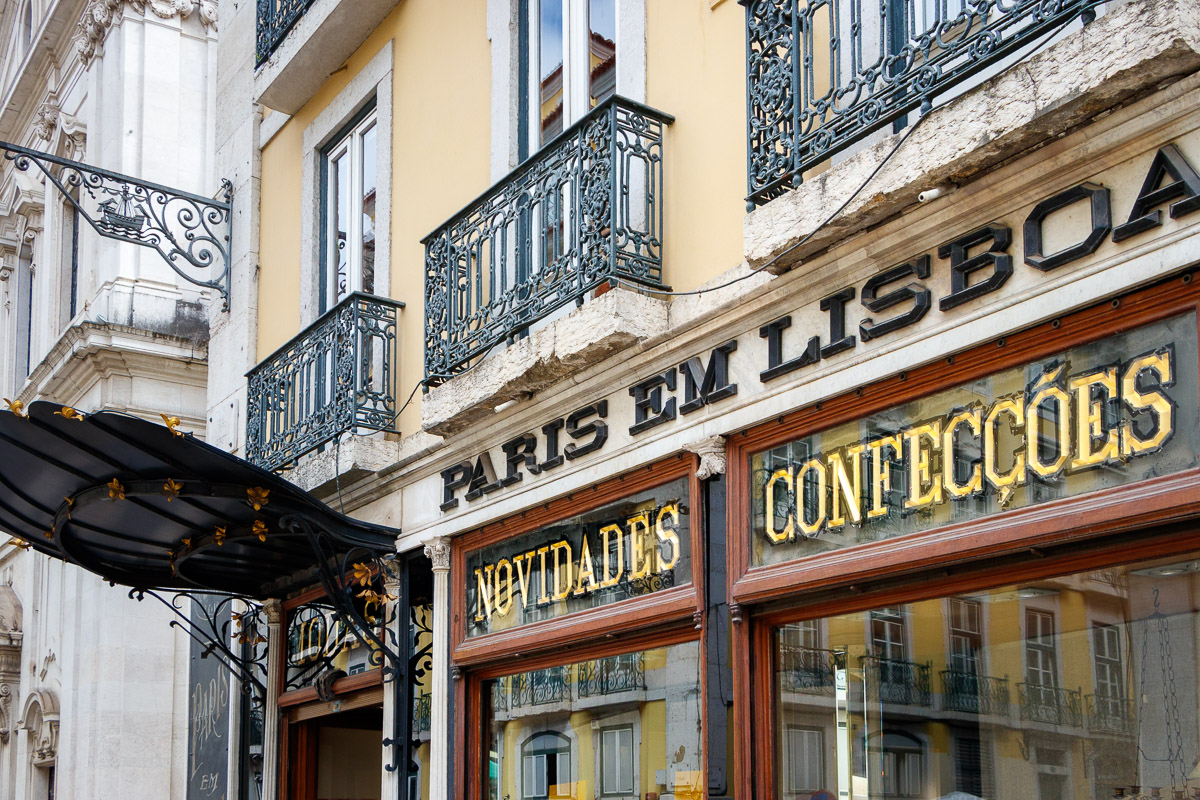 Paris em Lisboa  Lissabon Distrikt Lissabon Portugal by Peter Ehlert in LIS-Barrio Alto und Chiado