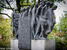 Gedenkskulptur  Dachau Bayern Deutschland by Peter Ehlert in Gedenkfeier zur Befreiung des KZ Dachau