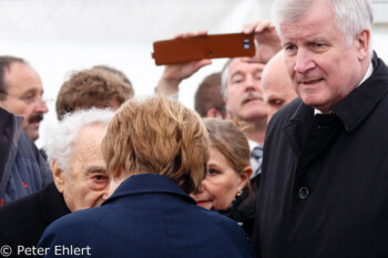 M. Mannheimer, A. Merkel, H. Seehofer  Dachau Bayern Deutschland by Peter Ehlert in Gedenkfeier zur Befreiung des KZ Dachau (2015)