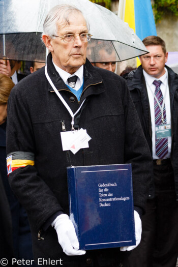 Gedenkbuch der Toten  Dachau Bayern Deutschland by Peter Ehlert in Gedenkfeier zur Befreiung des KZ Dachau (2015)