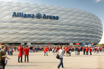 Vor dem Stadion  München Bayern Deutschland by Peter Ehlert in Allianz Arena