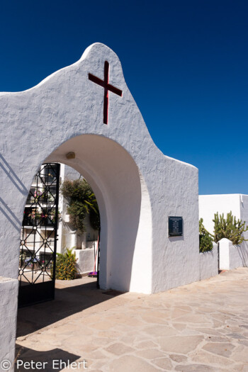 Friedhof St. Eularia  Santa Eularia des Riu Balearische Inseln - Ibiza Spanien by Peter Ehlert in Ibiza - Insel des Lichts