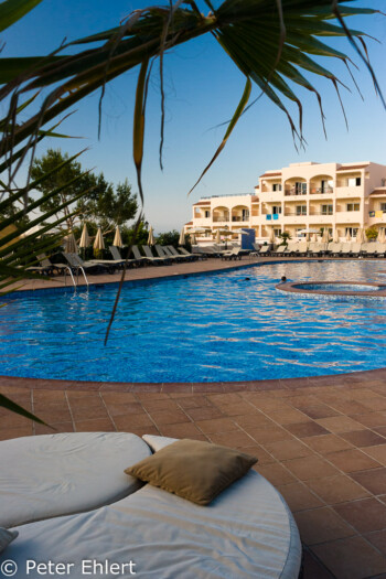 Relax Pool  Platja es Figueral Balearische Inseln - Ibiza Spanien by Peter Ehlert in Ibiza - Insel des Lichts