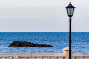 Laterne und Insel  Platja es Figueral Balearische Inseln - Ibiza Spanien by Peter Ehlert in Ibiza - Insel des Lichts