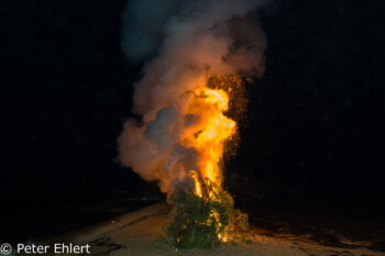 Strandfeuer beim Strandfest  Platja es Figueral Balearische Inseln - Ibiza Spanien by Peter Ehlert in Ibiza - Insel des Lichts