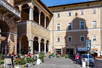 Piazza della Libertà  Macerata Marche Italien by Peter Ehlert in Italien - Marken