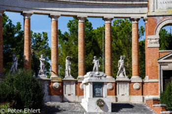 Monumento ai Caduti e alla Vittoria  Macerata Marche Italien by Peter Ehlert in Italien - Marken