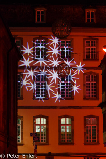 Projektion (drehend) am Haus  Strasbourg Grand Est Frankreich by Peter Ehlert in Weihnachtsmarkt 2017 Straßburg