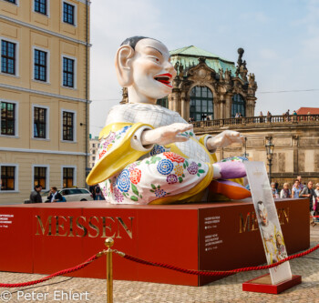 Jimbo mit gelber Hose  Dresden Sachsen Deutschland by Peter Ehlert in Dresden Weekend
