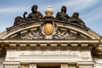 Portal Kunstakademie  Dresden Sachsen Deutschland by Peter Ehlert in Dresden Weekend