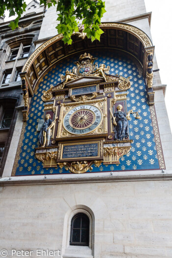 Tour de l'Horloge du palais de la Cité  Paris Île-de-France Frankreich by Peter Ehlert in Paris, quer durch die Stadt