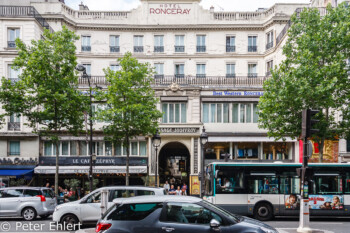 Eingang der Passage beim Hotel Ronceray  Paris Île-de-France Frankreich by Peter Ehlert in Paris, quer durch die Stadt