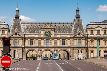 Pont du Carrousel und Louvre  Paris Île-de-France Frankreich by Peter Ehlert in Paris, quer durch die Stadt