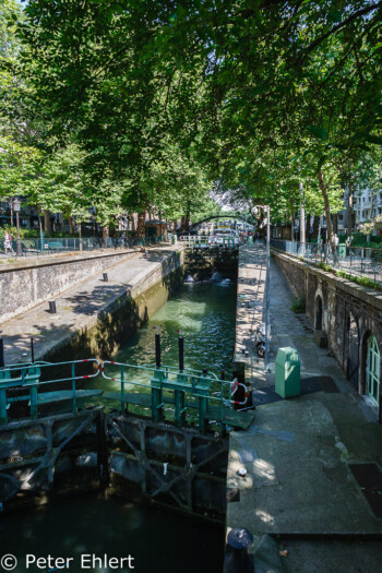 Schleusen  Paris Île-de-France Frankreich by Peter Ehlert in Paris, quer durch die Stadt