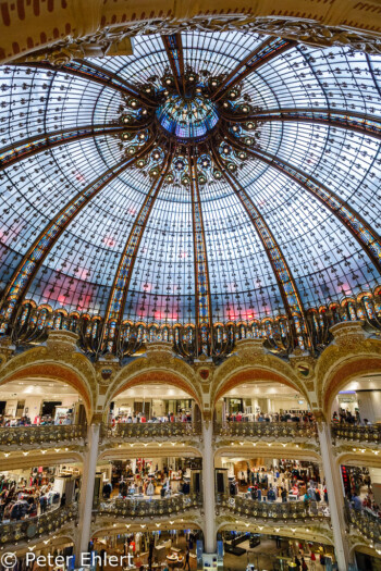 Kuppel und Stockwerke  Paris Île-de-France Frankreich by Peter Ehlert in Paris, quer durch die Stadt