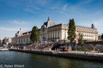 Uhrturm Musée d’Orsay  Paris Île-de-France Frankreich by Peter Ehlert in Paris Bateaux mouches