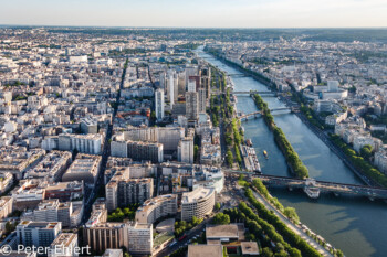 Seine mit Brücken am Quai de Grenelle  Paris Île-de-France Frankreich by Peter Ehlert in Paris, Eiffelturm und Quartier Latin