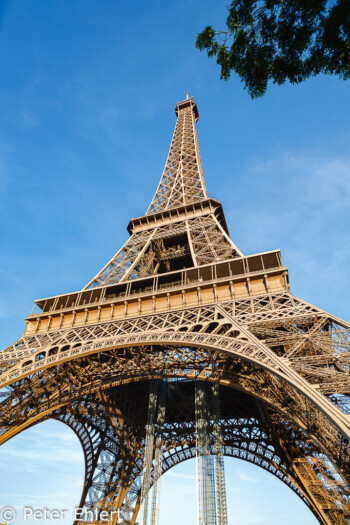 Untersicht  Paris Île-de-France Frankreich by Peter Ehlert in Paris, Eiffelturm und Quartier Latin