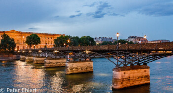 Brücke im Abendlicht  Paris Île-de-France Frankreich by Peter Ehlert in Paris, Eiffelturm und Quartier Latin