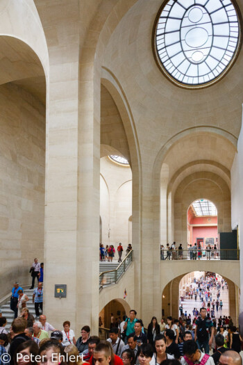 Korridor  Paris Île-de-France Frankreich by Peter Ehlert in Paris Louvre und Musée d’Orsay