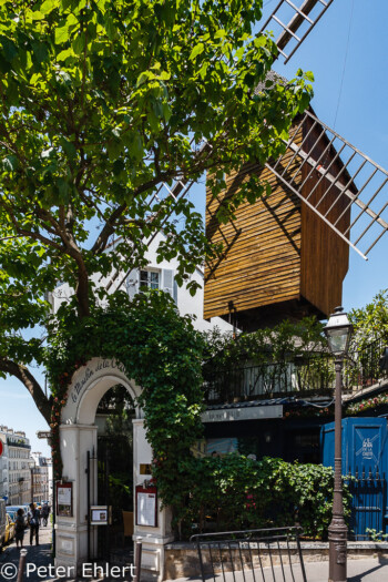 Moulin de la Galette  Paris Île-de-France Frankreich by Peter Ehlert in Paris Montmatre