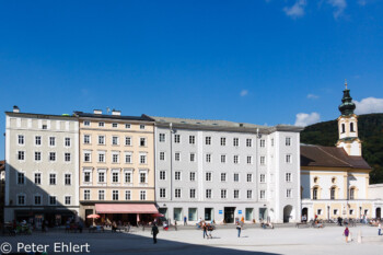 Residenzplatz  Salzburg Salzburg Österreich by Peter Ehlert in Salzburg mit Schloss Hellbrunn