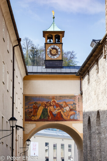 Übergang Franziskanerkirche  Salzburg Salzburg Österreich by Peter Ehlert in Salzburg mit Schloss Hellbrunn