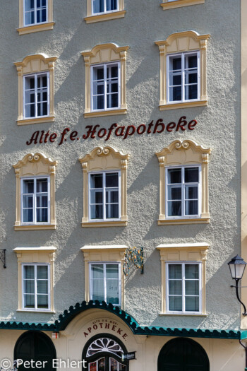 Alte fürst-erzbischöfliche Hofapotheke  Salzburg Salzburg Österreich by Peter Ehlert in Salzburg mit Schloss Hellbrunn