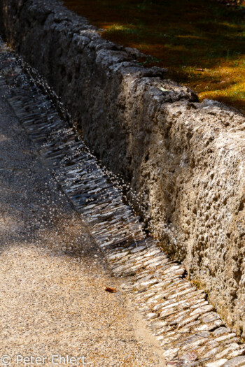 Weg mit Überraschung  Salzburg Salzburg Österreich by Peter Ehlert in Salzburg mit Schloss Hellbrunn