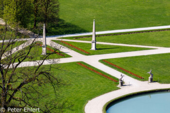 Gartenanlage mit Einhörneren  Salzburg Salzburg Österreich by Peter Ehlert in Salzburg mit Schloss Hellbrunn