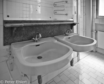 Badezimmer  Freudenstadt Baden-Württemberg Deutschland by Peter Ehlert in Grand Hotel Waldlust