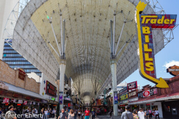 Überdachung Freemont Steet  Las Vegas Nevada USA by Peter Ehlert in Las Vegas Downtown