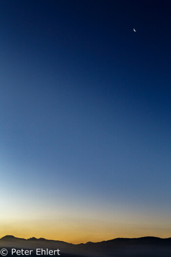 Sonnenaufgang  Sachsenkam Bayern Deutschland by Peter Ehlert in Ballonfahrt im Winter