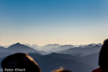 Alpen im Dunst  Greiling Bayern Deutschland by Peter Ehlert in Ballonfahrt im Winter