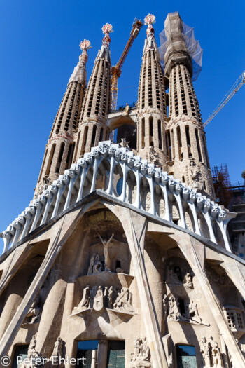 Passionsfassade (noch in Fertigstellung)  Barcelona Catalunya Spanien by Peter Ehlert in Barcelonas Kirchen