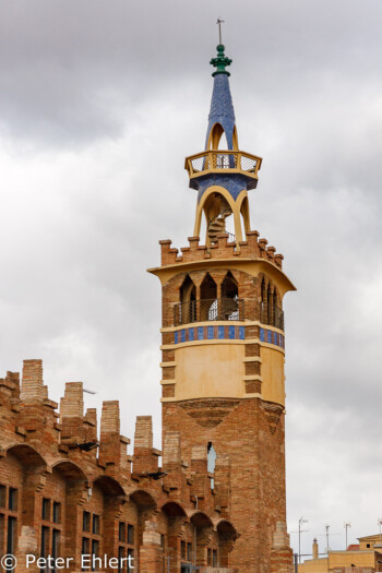 Turm der Fàbrica Casaramona  Barcelona Catalunya Spanien by Lara Ehlert in Barcelona Stadtrundgang