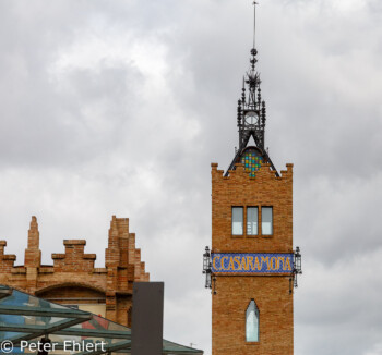 Turm der Fàbrica Casaramona  Barcelona Catalunya Spanien by Peter Ehlert in Barcelona Stadtrundgang