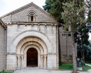 Nachbau des Monestir Romànic de Sant Miquel  Barcelona Catalunya Spanien by Peter Ehlert in Barcelona Stadtrundgang