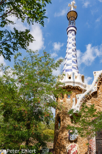 Turm des Pförtnerhauses  Barcelona Catalunya Spanien by Lara Ehlert in Barcelona Stadtrundgang