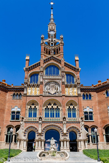 Hauptportal  Barcelona Catalunya Spanien by Peter Ehlert in Barcelona Stadtrundgang