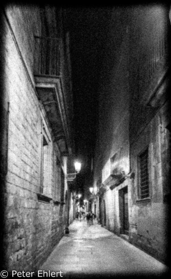 Carrer de Montacada bei Nacht  Barcelona Catalunya Spanien by Peter Ehlert in Barcelona Stadtrundgang