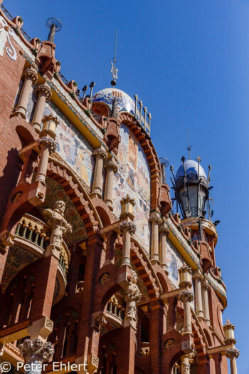 Hauptportal  Barcelona Catalunya Spanien by Peter Ehlert in Barcelona Stadtrundgang