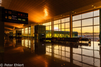 Sonnenuntergang vor dem Abflug  El Prat de Llobregat Cataluña Spanien by Peter Ehlert in Barcelona Stadtrundgang