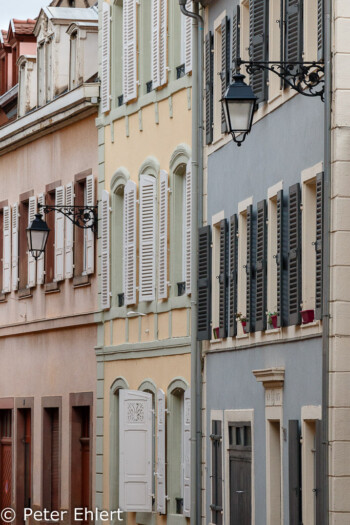 Häuserfassaden  Colmar Grand Est Frankreich by Peter Ehlert in Colmar Weekend