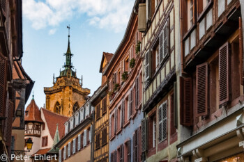 Häuser mit Kirchturm  Colmar Alsace-Champagne-Ardenne-Lorrain Frankreich by Peter Ehlert in Colmar Weekend